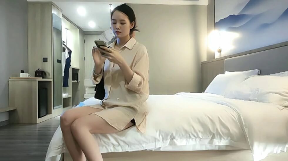 (四区)3500网约清纯脸庞大长腿翘臀美乳小姐姐